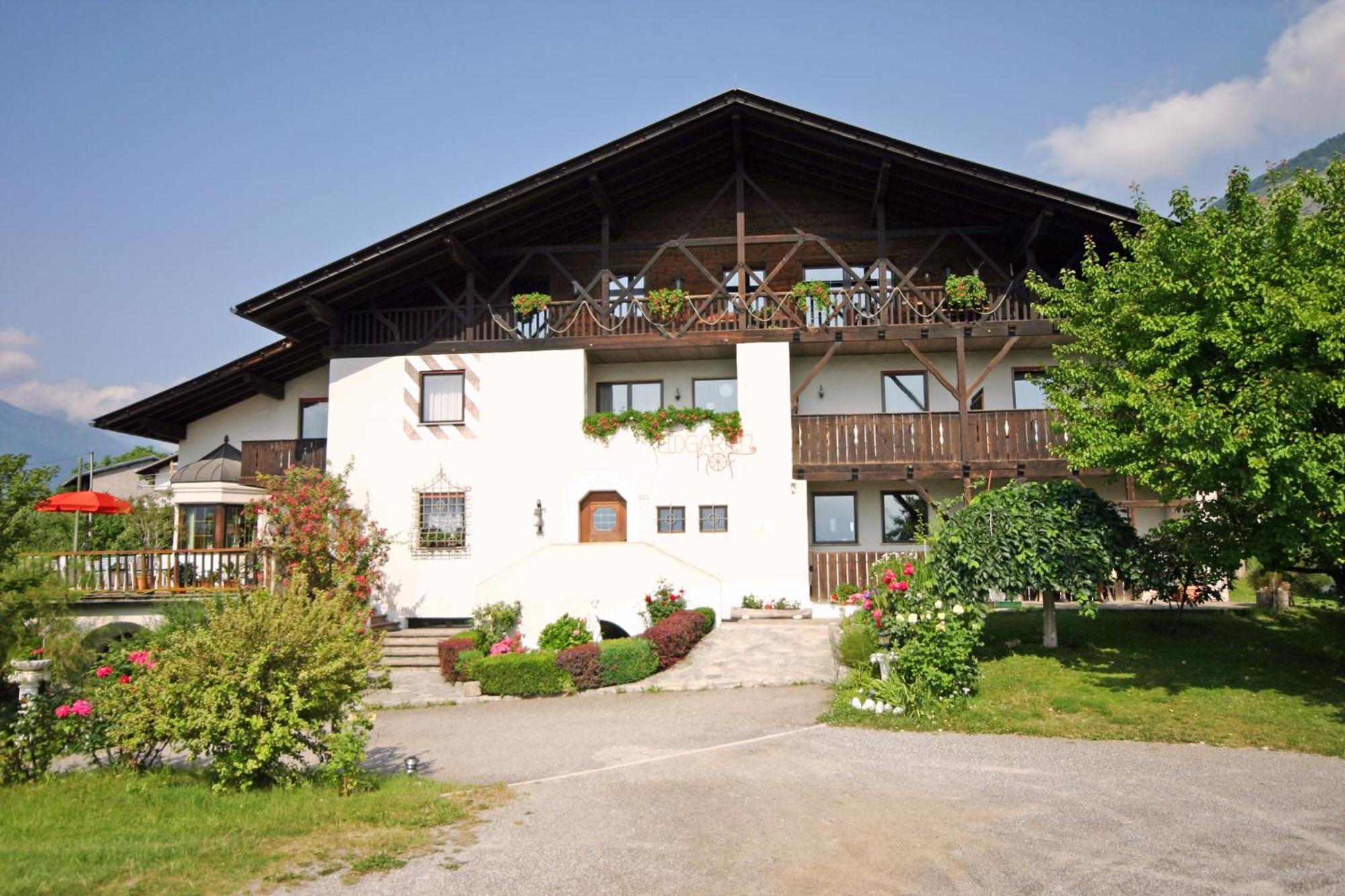 Feldgaertenhof Hotel Silandro Exterior photo